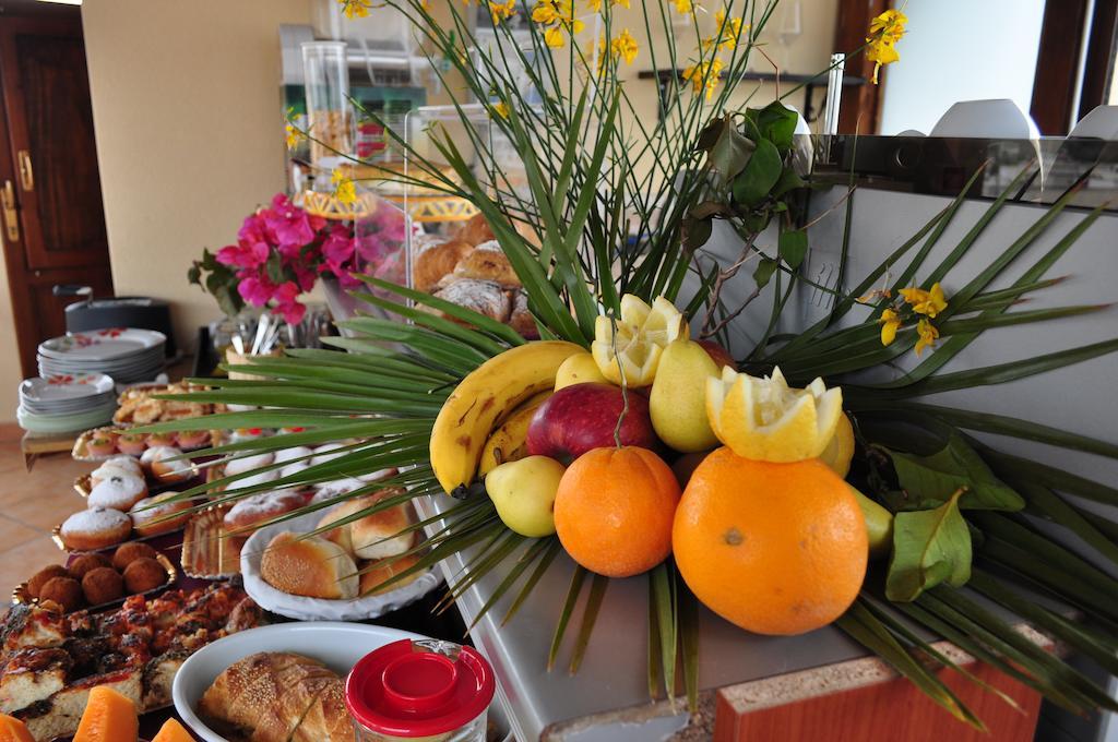 Rooms And Breakfast Zefiro San Vito Lo Capo Exterior photo